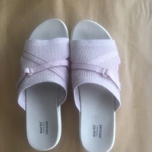 Earth Origins Saru Cassidy.  Womens slide color mauve.  Size 12